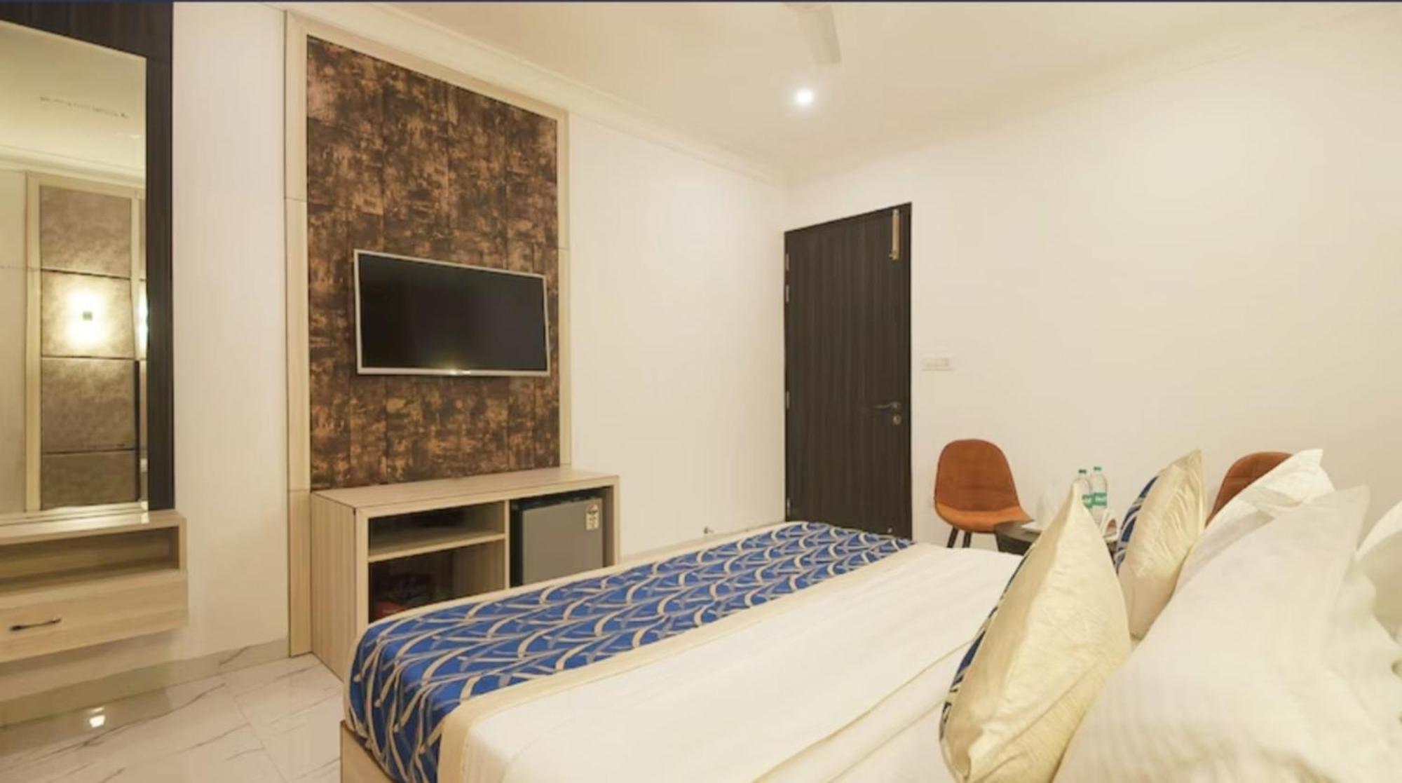Hotel Almora Inn - Near By Delhi International Airport - With Free Airport Pickup And Drop New Delhi Eksteriør billede