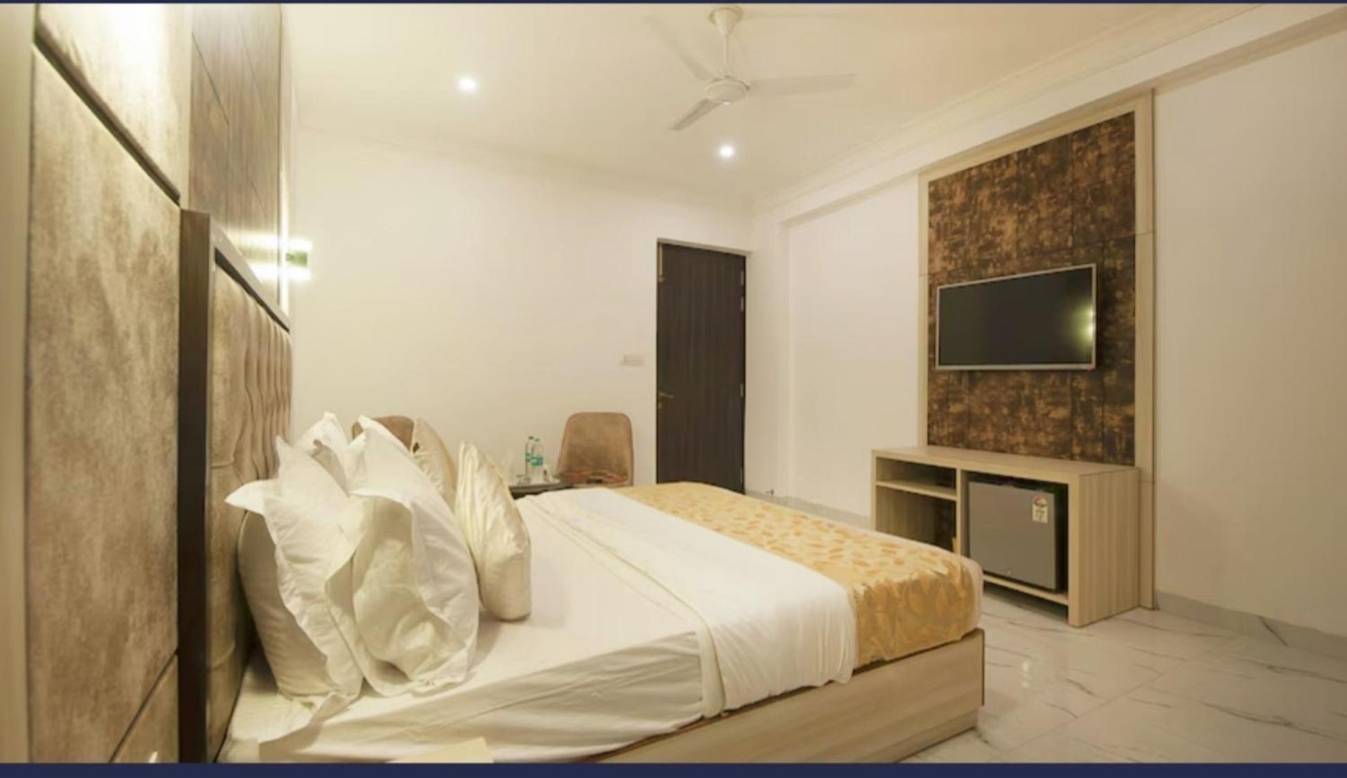 Hotel Almora Inn - Near By Delhi International Airport - With Free Airport Pickup And Drop New Delhi Eksteriør billede