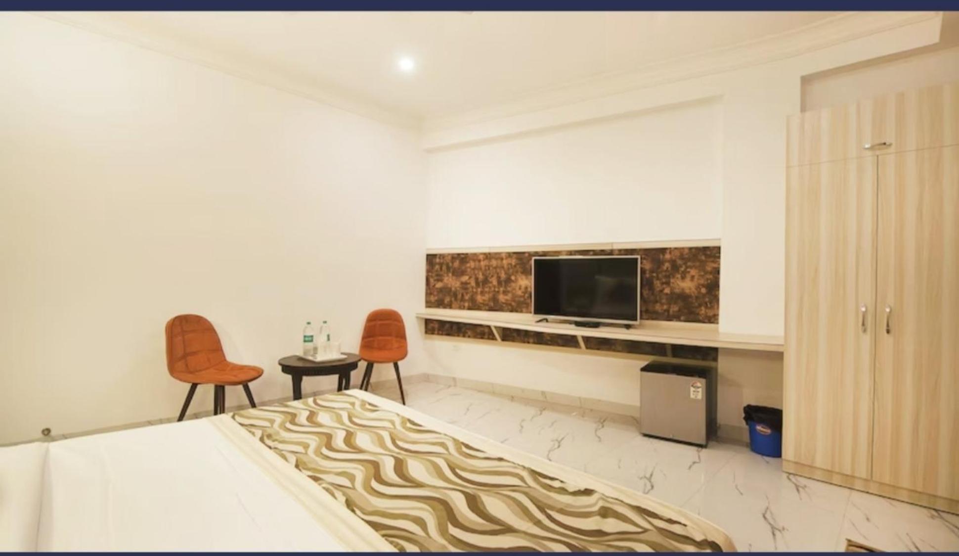 Hotel Almora Inn - Near By Delhi International Airport - With Free Airport Pickup And Drop New Delhi Eksteriør billede