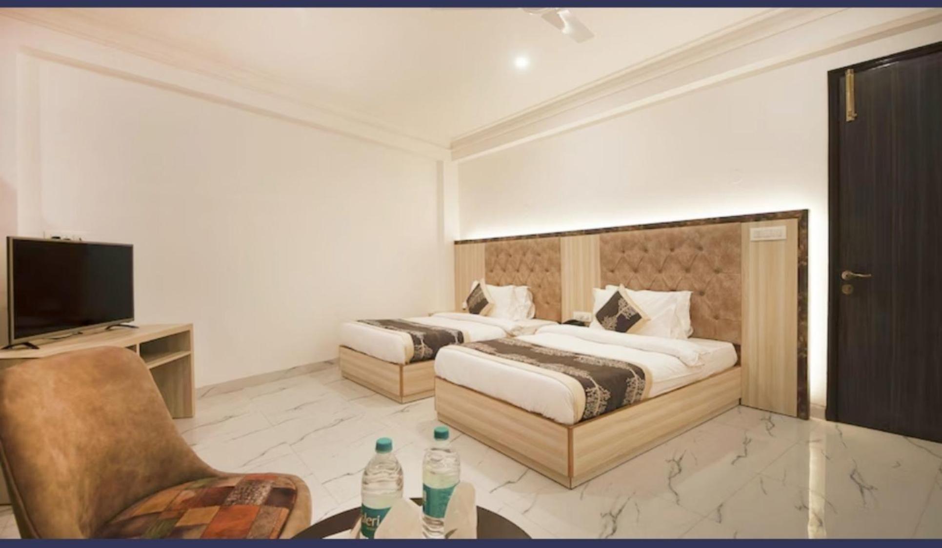 Hotel Almora Inn - Near By Delhi International Airport - With Free Airport Pickup And Drop New Delhi Eksteriør billede
