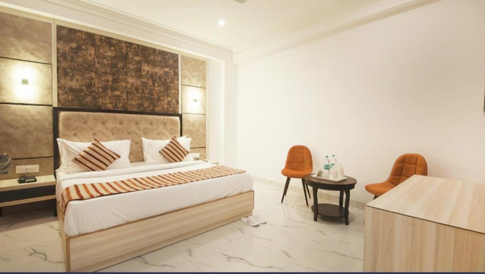 Hotel Almora Inn - Near By Delhi International Airport - With Free Airport Pickup And Drop New Delhi Eksteriør billede