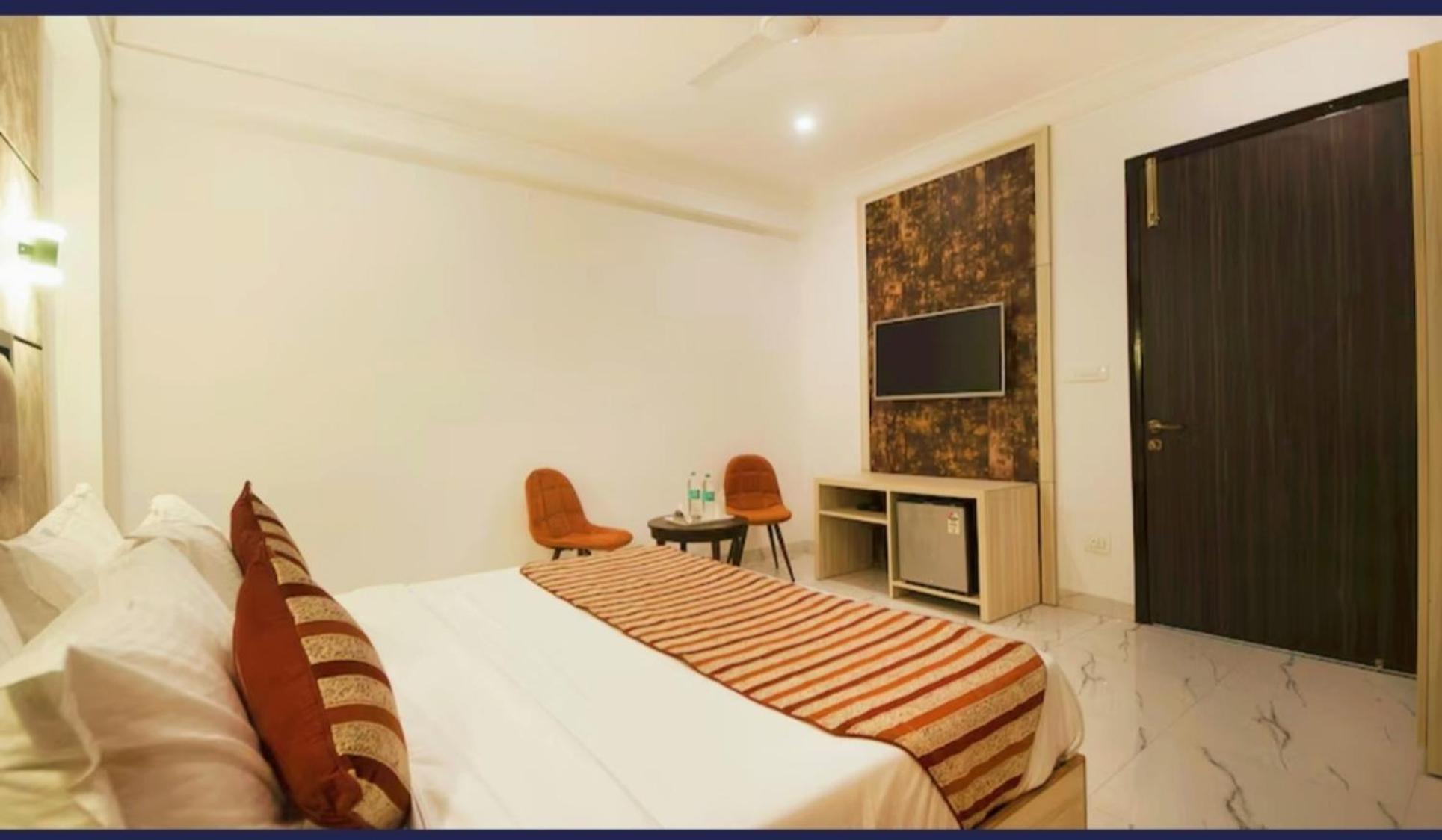 Hotel Almora Inn - Near By Delhi International Airport - With Free Airport Pickup And Drop New Delhi Eksteriør billede