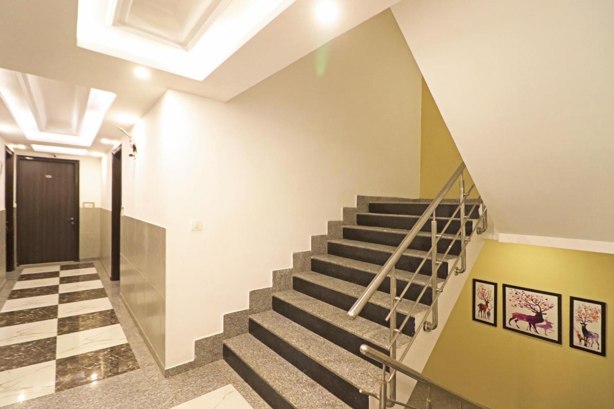 Hotel Almora Inn - Near By Delhi International Airport - With Free Airport Pickup And Drop New Delhi Eksteriør billede