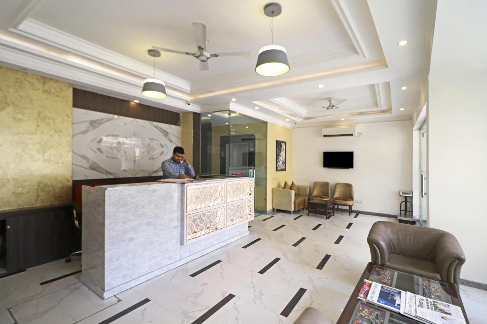 Hotel Almora Inn - Near By Delhi International Airport - With Free Airport Pickup And Drop New Delhi Eksteriør billede