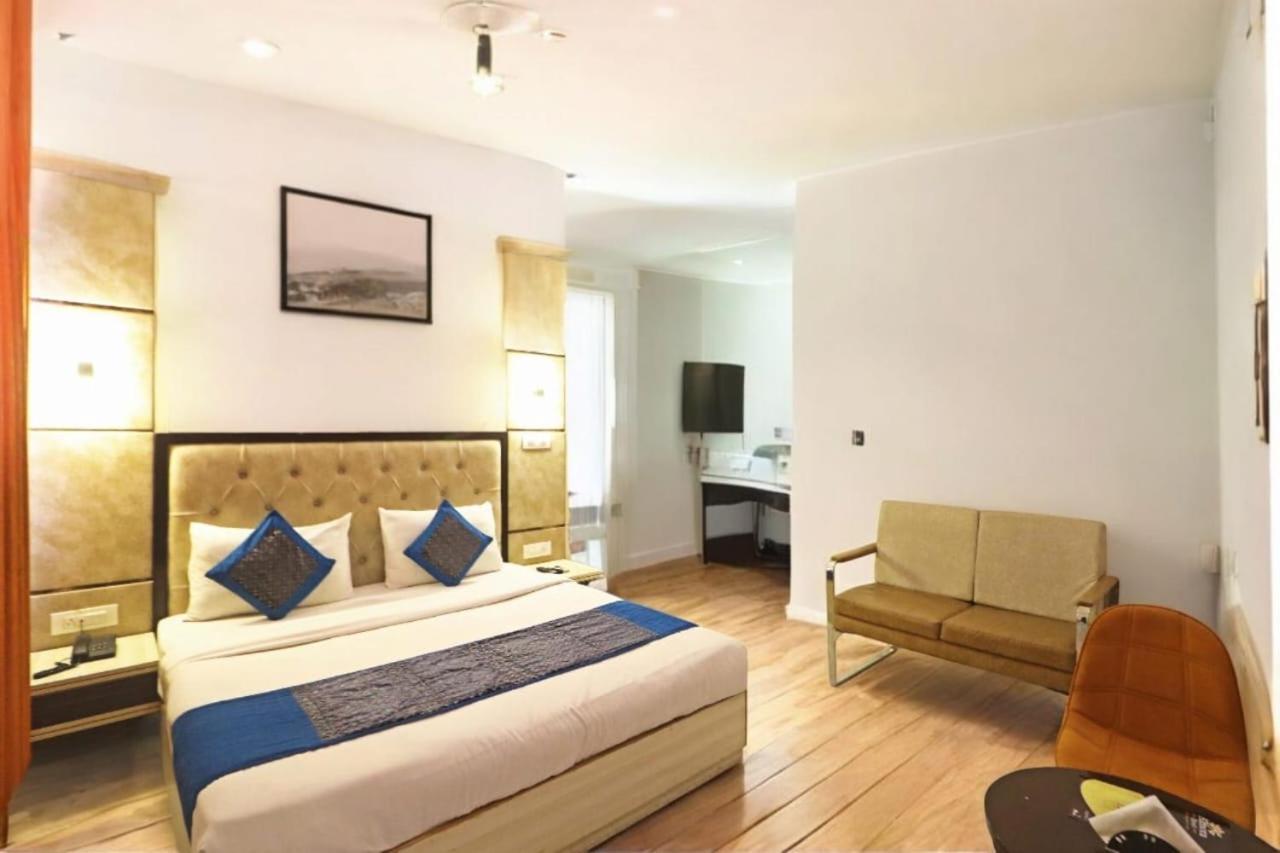 Hotel Almora Inn - Near By Delhi International Airport - With Free Airport Pickup And Drop New Delhi Eksteriør billede